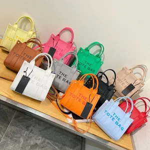 Ins Transparent Bag Womens Bag 2023 New Fashion Spring Summer Jelly Bag  Womens Pvc Handbag Chain Bag Trend Simple Environmental _ - AliExpress  Mobile