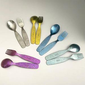 Juego de tenedor y cuchara de titanio puro para niños, mini cuchara para pastel de frutas, vajilla de acero inoxidable sin BPA para bebés de 0 a 12 meses - Product Image 2
