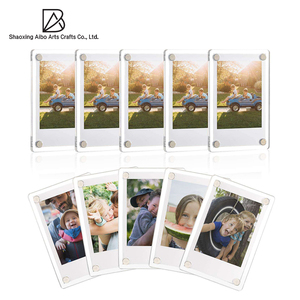 Cadre photo magnétique transparent en acrylique sur mesure OEM pour la maison, le bureau, la galerie murale, la présentation de souvenirs familiaux, la décoration murale - Product Image 1