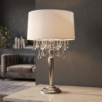 Offre Spéciale bas prix lampes Vendeur lampe en métal couleur blanche à la main perles look attrayant lit côté lampe de table