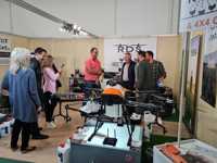 Fournisseurs de drones quadricoptères EFT G30 à structure durable, grande capacité 30L, drones autonomes pliables, pulvérisateur de drones agricoles