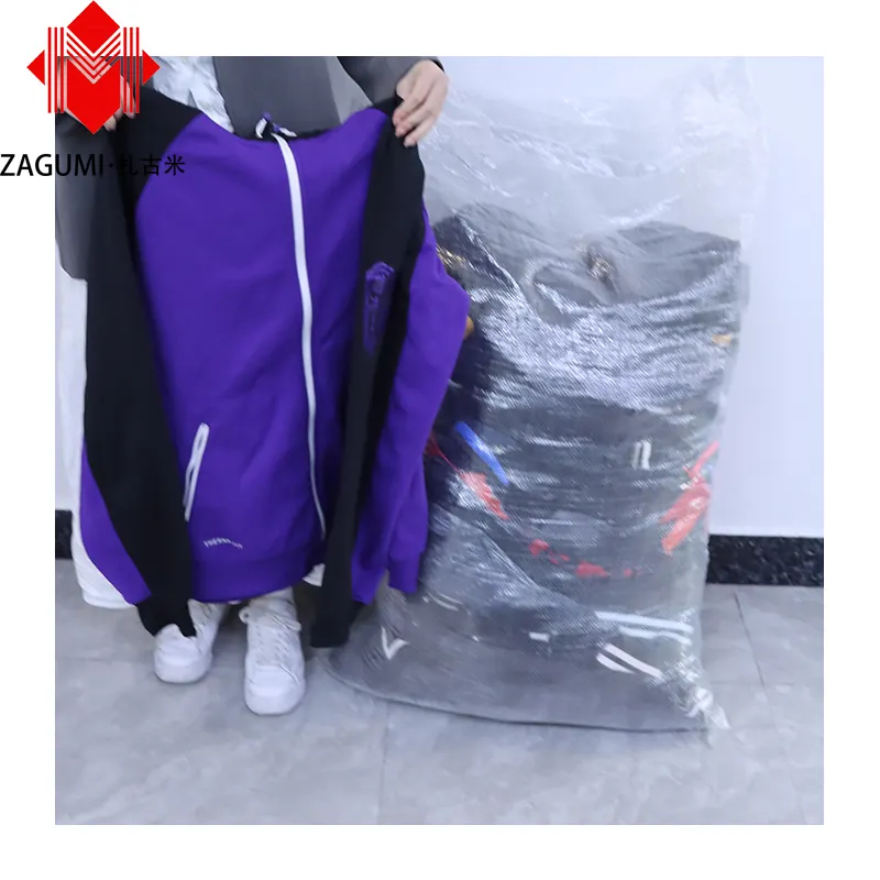 Abbigliamento sportivo di alta qualità usato Guangzhou abiti di seconda mano di marca abiti firmati uomo 20ft contenitore vestiti usati