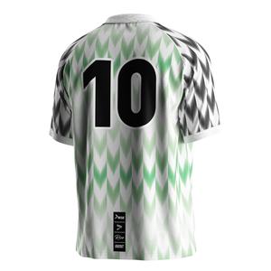 Maillot de football à séchage rapide avec col polo en V, empiècements en maille respirante et graphismes personnalisés pour le port sur le terrain - Product Image 3