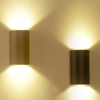 Applique murale LED étanche Applique murale en aluminium Éclairage à double tête pour escaliers extérieurs de porte de villa