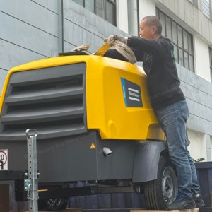 เครื่องอัดอากาศเคลื่อนที่ Copco XAS78Kd พร้อมเครื่องยนต์ 160CFM 7 บาร์ 100 ปอนด์ต่อตารางนิ้ว ระบบหล่อลื่น สำหรับอุตสาหกรรมเหมืองแร่ Copco XAS78Kd - Product Image 1