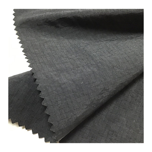 Fábrica personalizable <span class=keywords><strong>100</strong></span>% <span class=keywords><strong>Nylon</strong></span> Taslon 70D * 160D Tela tejida transpirable y suave resistente al agua para bolsos de chaquetas de moda para niños - Product Image 1