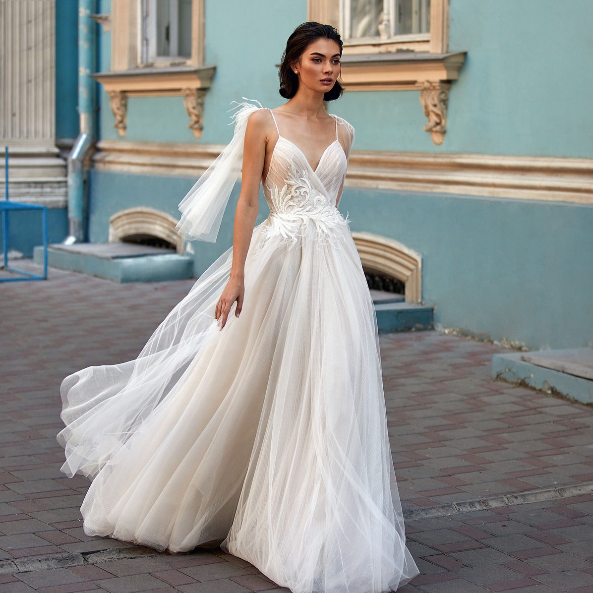 Ruolai QW01216 - Bohemian Spaghetti Strap Bride Gowns