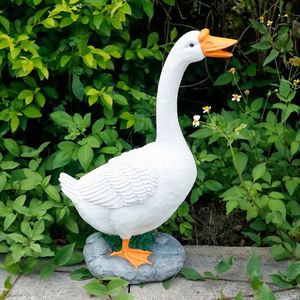 Offre Spéciale : Statue d'oie réaliste en résine blanche OEM avec base en roche grise, bec et pattes orange, décoration de jardin extérieur pour bassins de jardin - Product Image 3