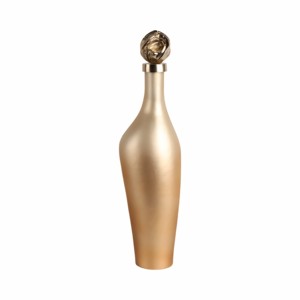Vaso in metallo a forma di bottiglia con decorazione scultorea sulla parte superiore per l'arredamento del soggiorno, finitura oro, decorazione da tavolo per la casa - Product Image 4