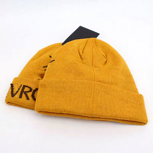 Bonnet d'hiver unisexe en acrylique tricoté à revers, couleur unie, vierge, de haute qualité, personnalisable avec logo, vente en gros - Product Image 1