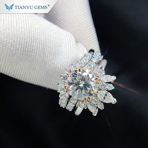 Tianyu Gems 2.0ct Moissanite Diamonds Estilo de lujo Venta caliente Juego de anillos de oro blanco - Product Image 2