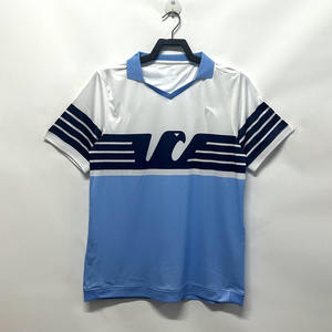 Vente en gros <span class=keywords><strong>de</strong></span> maillots rétro Lazio unisexes pour adultes, design sublimé, service OEM, découpe automatisée, uniforme <span class=keywords><strong>de</strong></span> football - Product Image 1