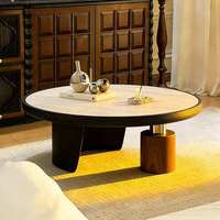 Table basse incurvée en pierre frittée marron de style Japandi pour hôtel et salon