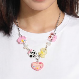 Collier Pendentif Cœur en Acrylique Dessin Animé, Chaîne Croisée en Résine, Chaîne de Clavicule Tendance Personnalisée, Mode Été 2026 - Product Image 1