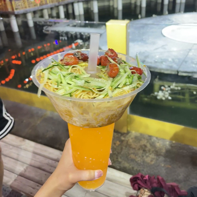 2 in 1 Snack and Drink Cup: Spill-Proof & Reusable Design