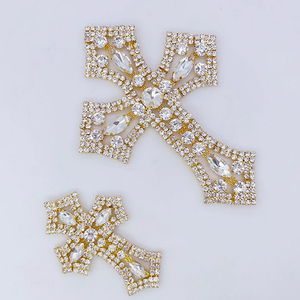 Parche de diamantes de imitación de cristales buenos de diseño personalizado apliques cruzados de cristal flor carta arco estrella diamantes de imitación parches ostentosos para ropa - Product Image 1