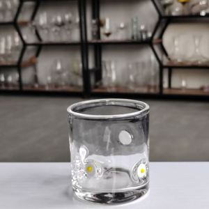 Tasses à café et à thé en verre à double paroi personnalisées en gros, design transparent abeille/fraise/fleur pour les fêtes - Product Image 1