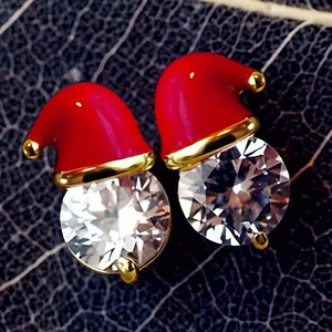 Orecchini a perno con cappello di Natale per donna, graziosi accessori per le orecchie da indossare ogni giorno durante le festività - Product Image 2