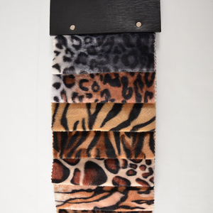 Campione Gratuito di Tessuto in Velluto di Poliestere con Stampa Animalier Leopardata per Cuscini - Product Image 3