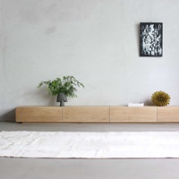 Meuble TV bas en chêne sur mesure, console multimédia en bois massif, buffet de luxe pour salon, idéal pour les détaillants de boutiques
