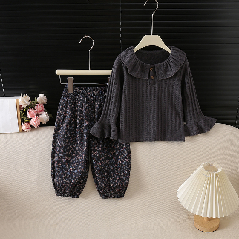 Bell sleeve fashion suit