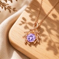 Pendentif ajouré vintage en améthyste ronde avec motif de branche de feuille en or rose pour femme