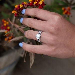 Anillo de Compromiso de Plata de Ley S925 con Diseño Clásico de Corazón con Halo Sunstar SS-TL035, Anillo de Bodas - Product Image 5