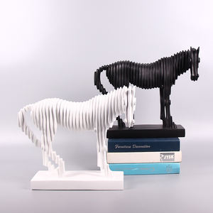 Statue de petit Animal de Style abstrait, Sculpture de cheval moderne, ornements en résine pour la décoration de la maison, <span class=keywords><strong>tendance</strong></span> <span class=keywords><strong>2022</strong></span> - Product Image 2