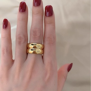 Bague <span class=keywords><strong>Atila</strong></span> étanche en acier inoxydable plaqué or 18 carats, géométrique, sertie de canaux, tendance, double couche, large et lisse, pour fiançailles - Product Image 3
