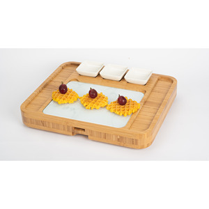 Juego de tabla de quesos de bambú de 16x13x2 pulgadas con cuchillo, tenedor y bandejas para exhibir y cortar queso - Product Image 4