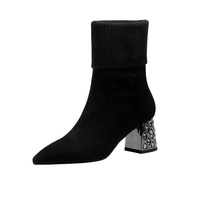 Bottines Chelsea pour femmes Moncheer, bout pointu, en daim tricoté avec talon bloc géométrique, hiver léger