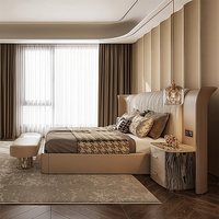 Lit double en cuir véritable de luxe italien, grand lit king size avec dossier large et rembourrage doux pour chambre à coucher