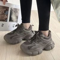 Baskets Chunky Noires de Niche en Gros, Nouvelle Collection Printemps/Été, Chaussures de Sport Décontractées Légères à Semelle Épaisse Polyvalentes pour Étudiants