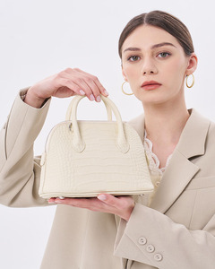 Sac à main en cuir véritable pour femme, grande capacité, motif crocodile, en cuir de vachette première couche, vente en gros - Product Image 1
