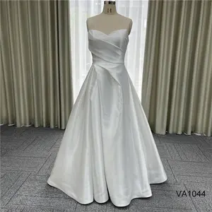 Lace applique backless strapless white satin no train floor length engagement ball gown wedding dress for bride