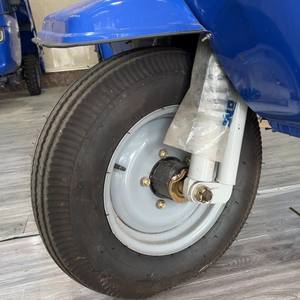 Sepeda Motor Roda Tiga Berbahan Bakar Bensin Kendaraan Pertanian Pengangkut Barang Truk Pengangkut Barang Rumah Tangga Dapat Disesuaikan - Product Image 6