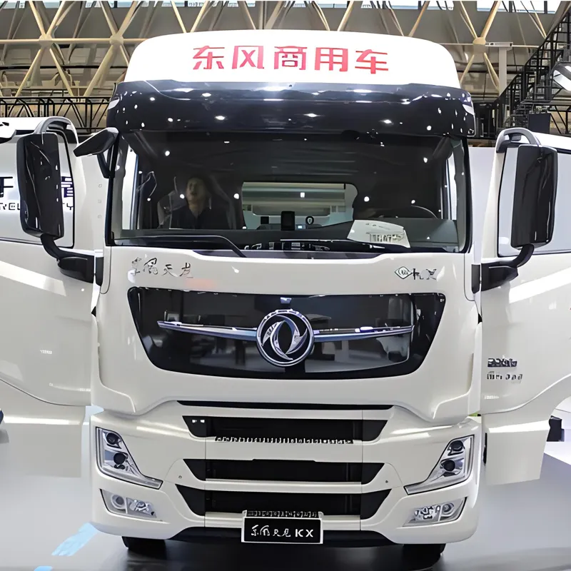شاحنة جرار dongfeng gx موديل جديد في الصين لعام 2024، شاحنة جرار gx 5 رائدة من tianlong متخصصة في اللوجيستيات بـ 8 عجلات تعمل بالديزل رقم Euro5
