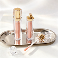 Tube de brillant à lèvres en gros avec couvercle doré, fini mat et effet miroir, pour gloss et huile à lèvres, cosmétiques colorés, marque privée, usine de cosmétiques sur mesure, OEM ODM