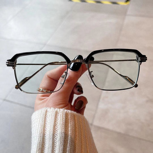 Montures de lunettes demi-cerclées Qianai pour hommes, verres PC anti-lumière bleue, forme quadrilatère, taille moyenne avec pont moyen - Product Image 2