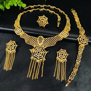 Ensemble de bijoux en zircon 4 pièces plaqué or 24 carats, collier, boucles d'oreilles, bracelet, bague, style vintage <span class=keywords><strong>euro</strong></span>-américain africain, vente chaude - Product Image 5