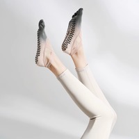 Chaussettes de yoga Chaussettes à cinq doigts Enduit adhésif Anti-dérapant Invisible Pilates Chaussettes d'exercice