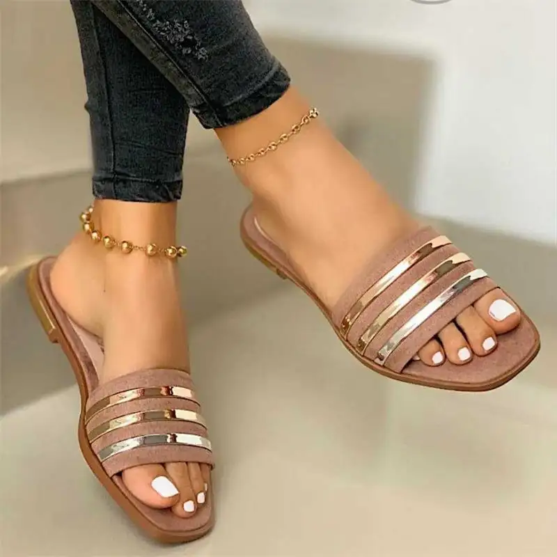 New 2022 Summer New Large Size Fashion Outer Sandals Low Heel Flat Beach Slippers Women
