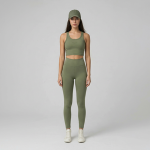Conjunto de Yoga sin Costuras para Mujer, Color Verde Oliva, Top de Cuello Cuadrado, Leggings de Cintura Alta, Traje Deportivo - Product Image 1