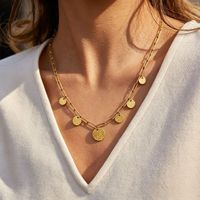 Collier à breloque disque rond martelé vintage plaqué or PVD 18 carats pour femme, en acier inoxydable inaltérable, bijou raffiné, idéal comme cadeau