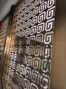 Divisorio Moderno Retrò in Acciaio Inossidabile, Schermo Decorativo di Lusso per Interni di Ristoranti - Product Image 6