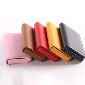 Le fabricant fournit des porte-cartes de visite en cuir, des porte-monnaie carrés multicolores, des portefeuilles minimalistes magnétiques de style coréen. - Product Image 4