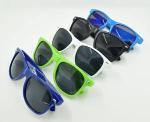 <span class=keywords><strong>BLACK</strong></span> <span class=keywords><strong>FRIDAY</strong></span> BON MARCHÉ Logo personnalisé promotionnel UV400 Mode à la mode femmes hommes nuances lunettes de soleil lunettes de soleil - Product Image 2