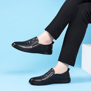 Zapatos Casuales de Piel para Hombre, Estilo Slip-On, Suela Suave, Tacón Bajo, Suela de Goma, para Caminar y el Tiempo Libre - Product Image 1