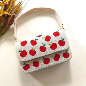 Cartera de Lino con Cuentas Hecha a Mano, Impermeable y Ecológica, Marca Craft Exim |   Accesorio de Moda Étnica Tradicional para Mujer - Product Image 1