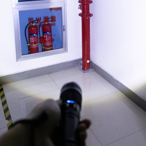 Xhp50 Mạnh Mẽ <span class=keywords><strong>LED</strong></span> <span class=keywords><strong>Zoom</strong></span> Đèn Pin Hợp Kim Nhôm Chống Thấm Nước Chiến Thuật <span class=keywords><strong>Torch</strong></span> Cho Ngoài Trời Khẩn Cấp Săn Bắn Đèn Pin Ngọn Đuốc - Product Image 6